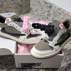 Nike Green and White Sneakers with Skateboarding Aesthetic